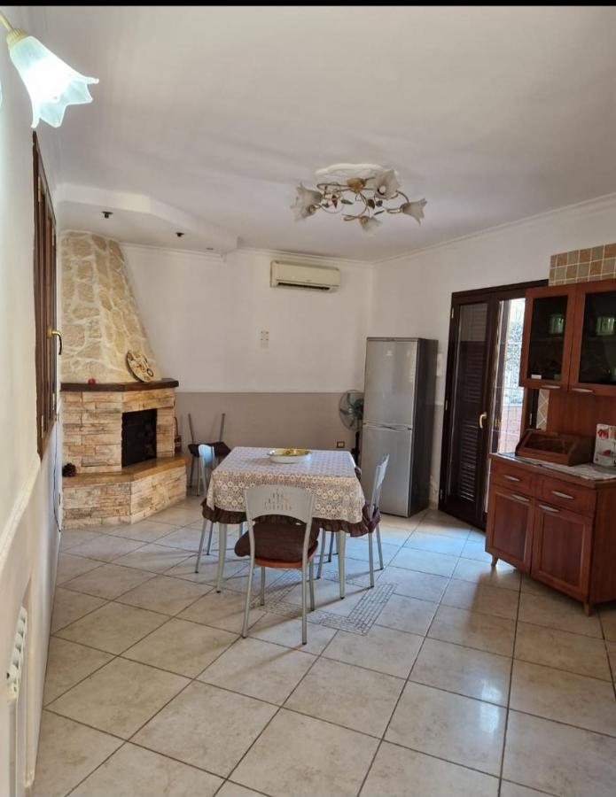 Apartamento La Casa Di Mamma Nápoles Exterior foto